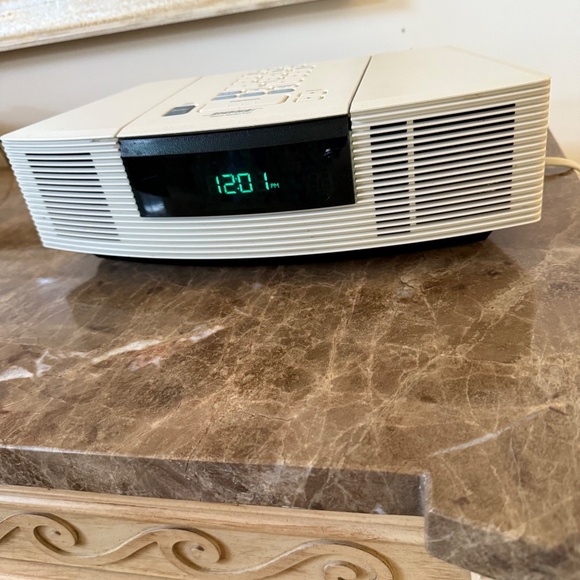 Bose Wave AM FM Radio CD Player Alarm Clock Model AWRC-1P Tested Works No Remote - Picture 3 of 10